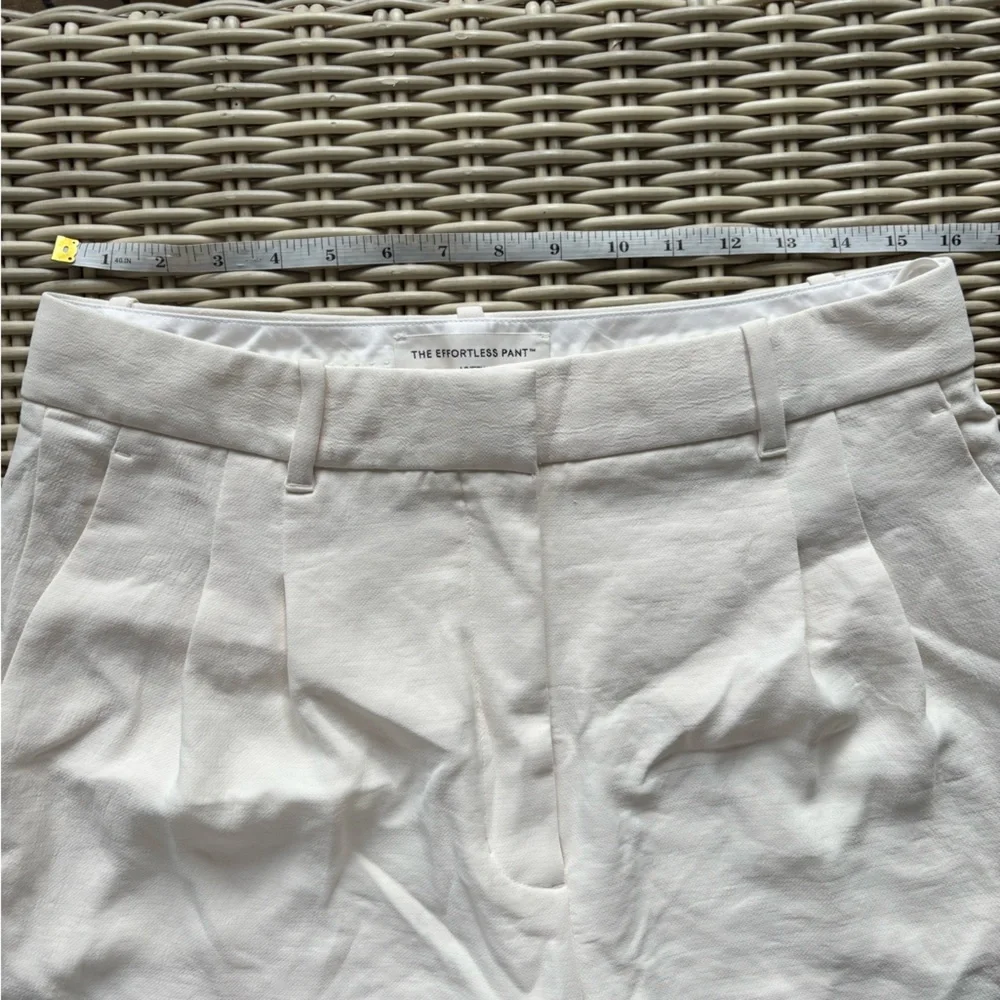 Aritzia The Effortless Pant Cropped CruiseLinen 12‎ workwear minimalist holiday